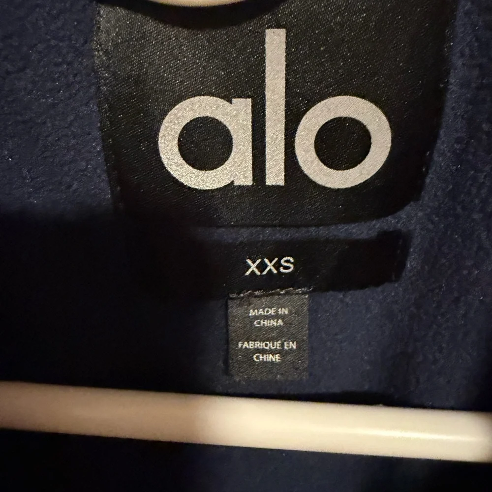 ALO Yoga Button up Jacket - Picture 4 of 4